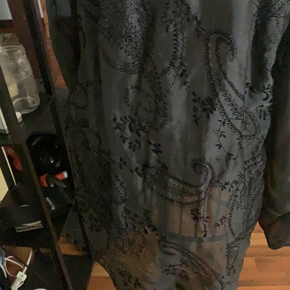 Black sheer silky blouse - Picture 6 of 7